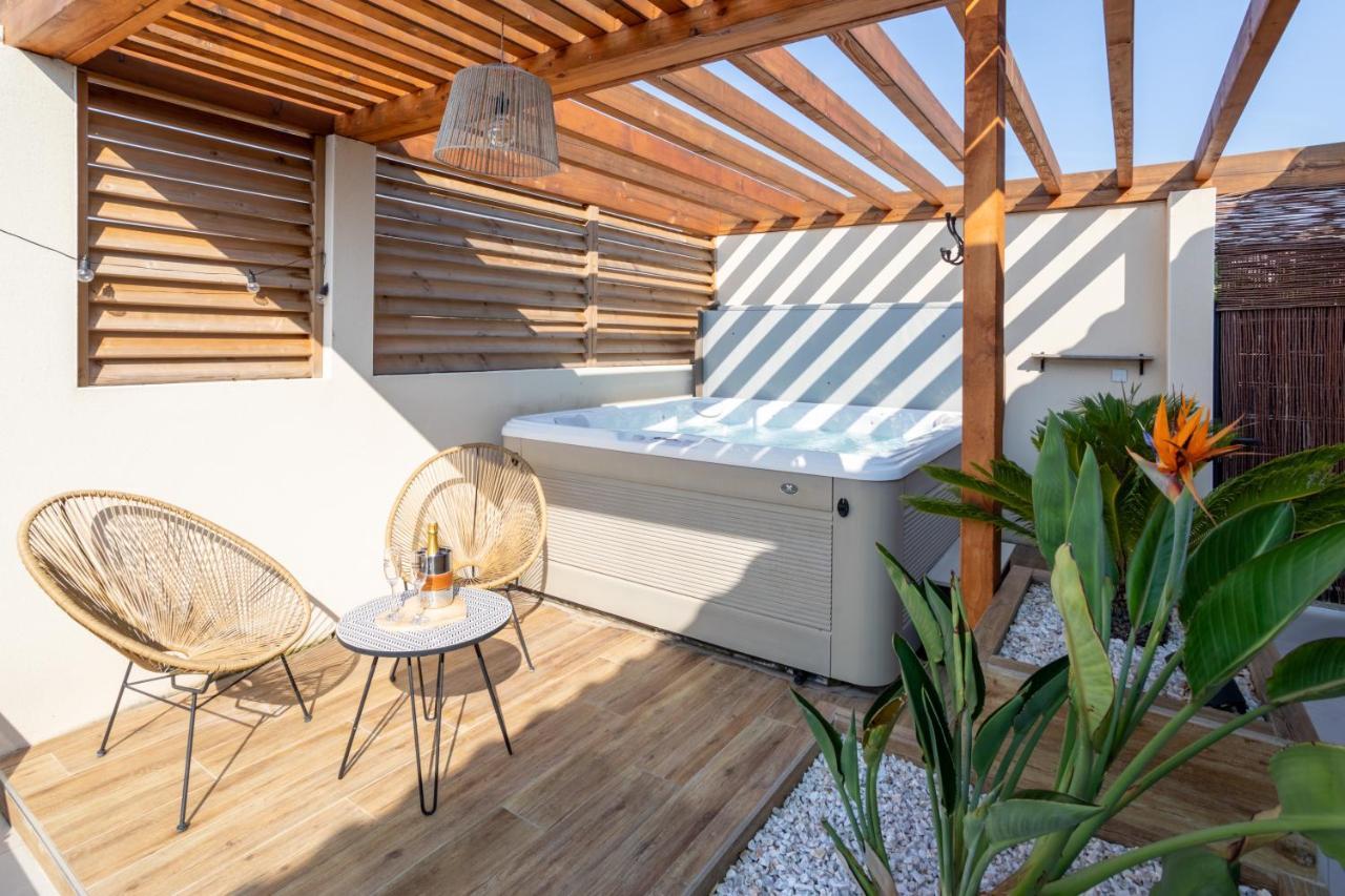 Le Somail L'Entre Deux-Suite Romantique - Jacuzzi Privatif - Clim Reversible - Wifi מראה חיצוני תמונה